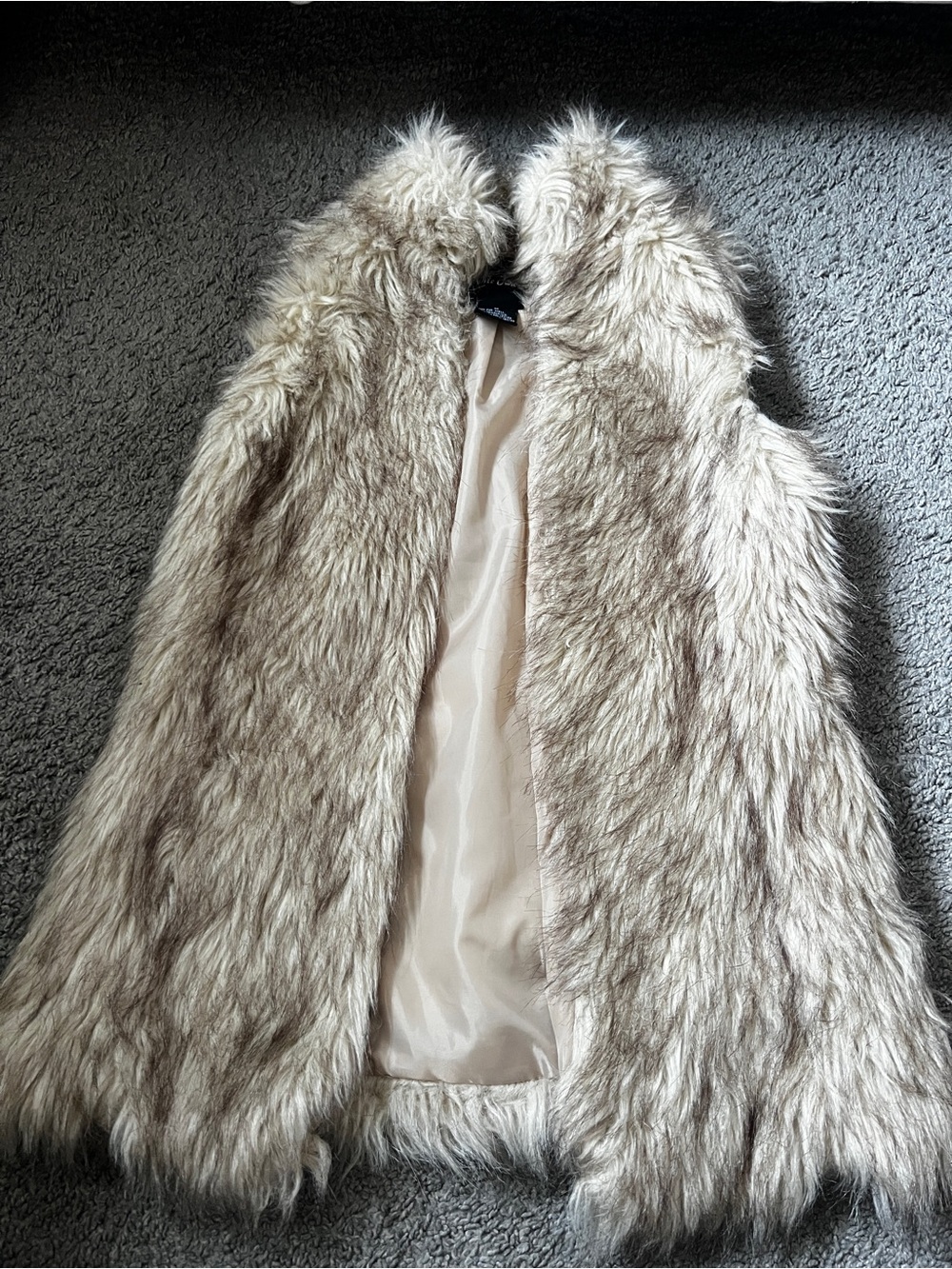 Me Jane Faux Fur Teddy Coat in Cream Taupe